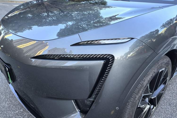 Used Avatr 11 2024 580 Three-Laser Four-Wheel Drive Luxury Edition
