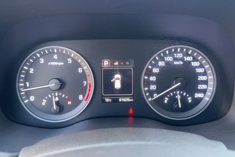 Used Hyundai Tucson 2018 1.6T Dual-Clutch Two-Wheel Drive 15th Anniversary Special Edition Odometer Close Up