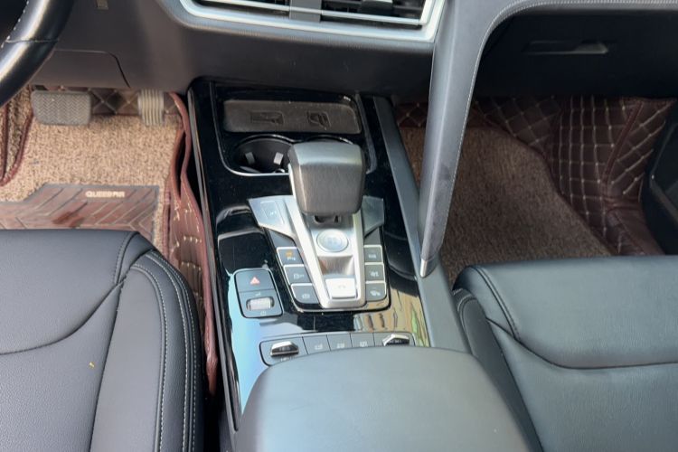 Used BYD Song Pro New Energy 2019 DM 1.5T Four-Wheel Drive Performance Edition Deluxe Model Interior 4