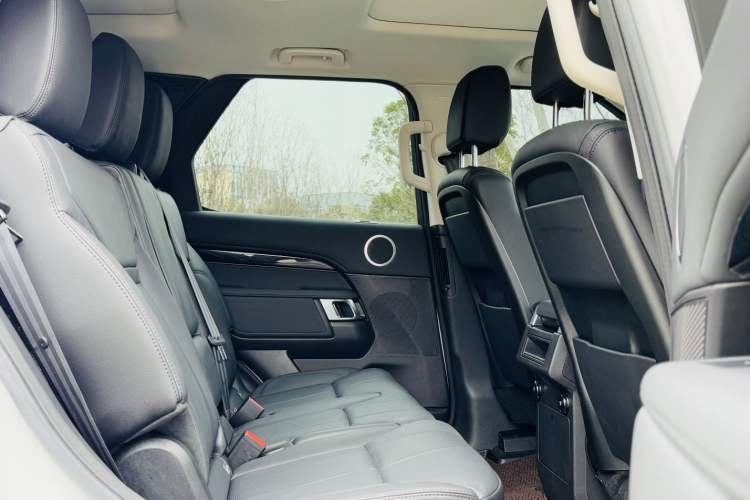 Used Land Rover Discovery 2018 3.0 SC V6 SE