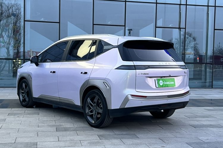 Used AION Y 2022 Plus 70 Tech Edition