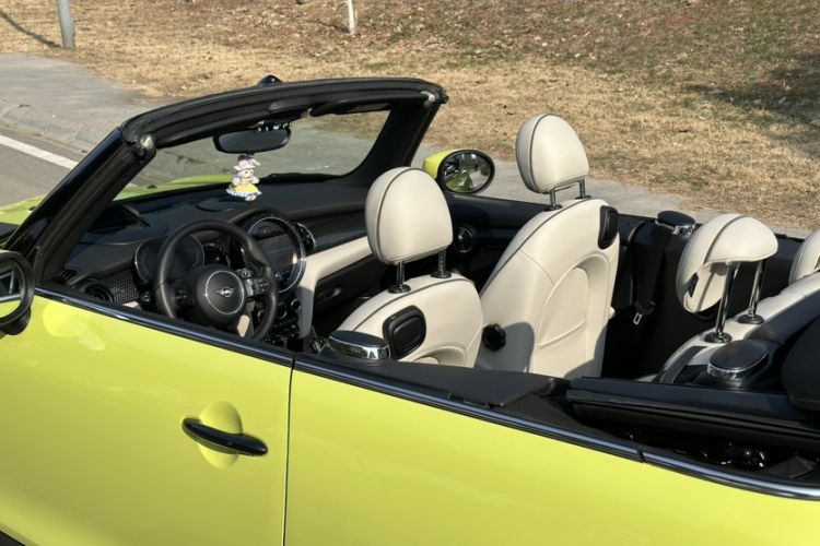 Used MINI MINI 2022 Revised 2.0T COOPER S CABRIO Sidewalk
