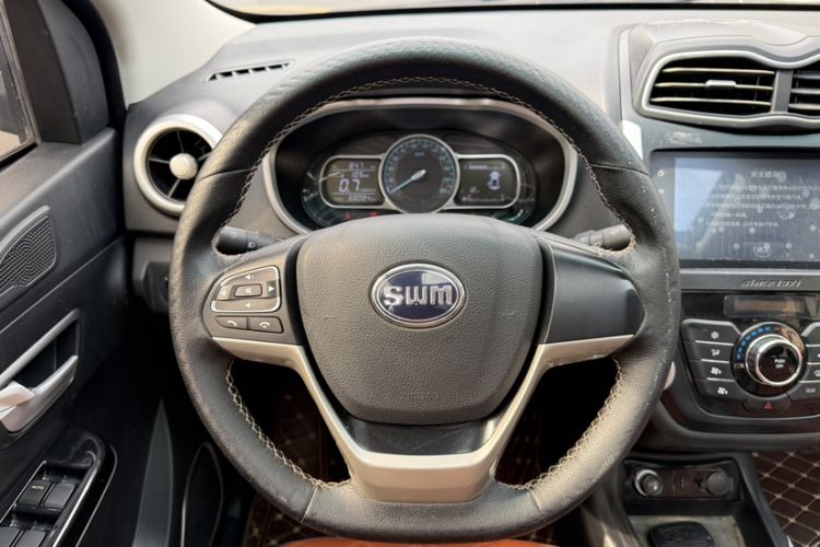 Used SWM X3 2018 1.5L Manual Fashion Model
