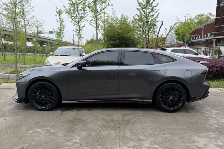 Used CHANGAN UNI-V 2022 1.5T Sport Edition Exterior 9