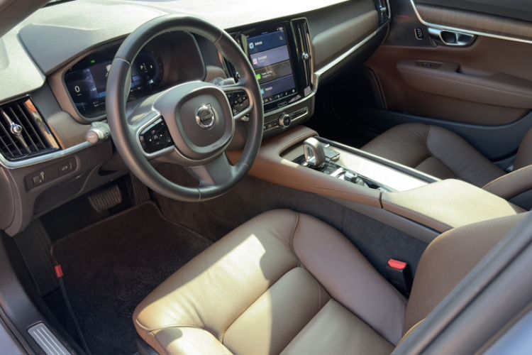 Used Volvo V90 2022 Cross Country B5 AWD Smart Range Edition