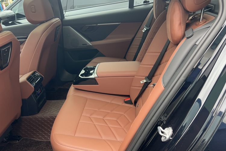 Used BMW 5 Series 2024 530Li Leading Luxury Package Interior 2