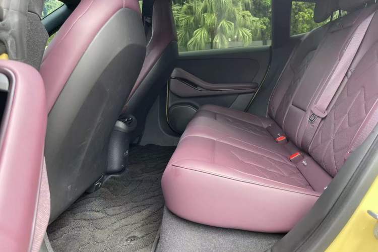 Used Nio ET5T 2023 100kWh Touring Interior 4