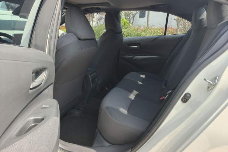 Used Toyota Levin 2019 185T CVT Luxury Edition China VI Standard Interior 3