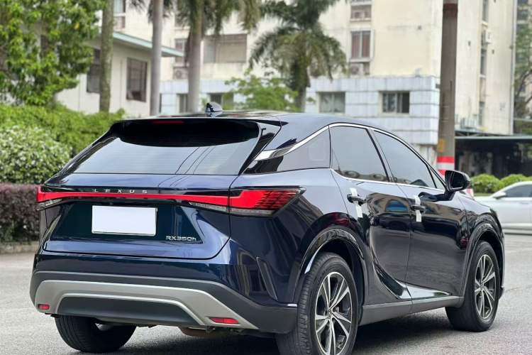 Used Lexus RX 2023 350h Two-Wheel Drive Enjoyment Version
