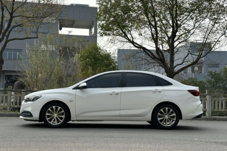 Used Chevrolet Monza 2021 320 Automatic Enjoyment Sunroof Edition
