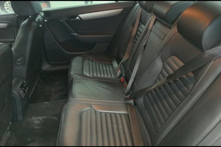 Used Volkswagen Magotan 2015 1.8TSI Advanced Model Interior 8