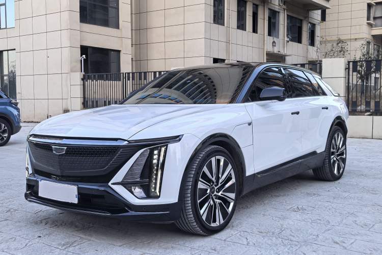 Used Cadillac LYRIQ 2022 Four-Wheel-Drive High-Performance Deluxe Edition