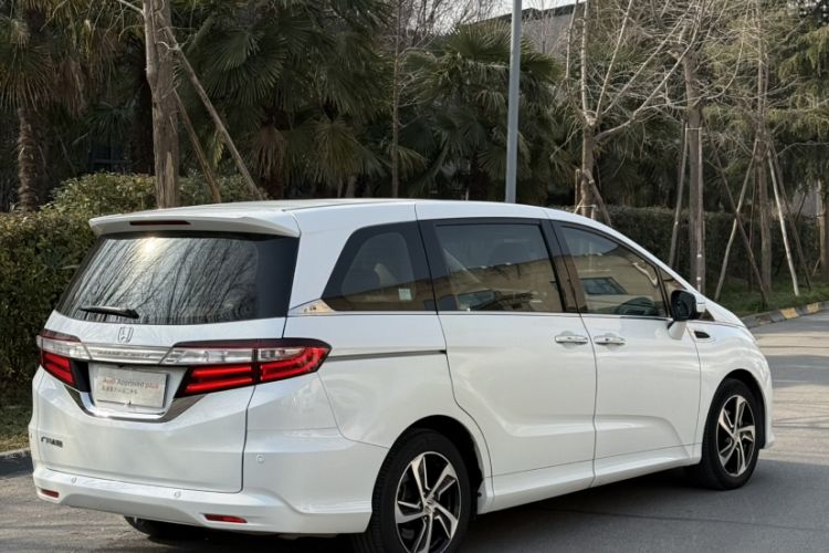 Used Honda Odyssey 2015 Revised 2.4L Luxury Edition