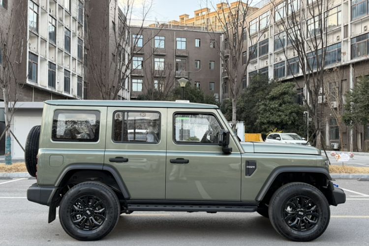 Used 212 T01 2024 2.0T Explorer