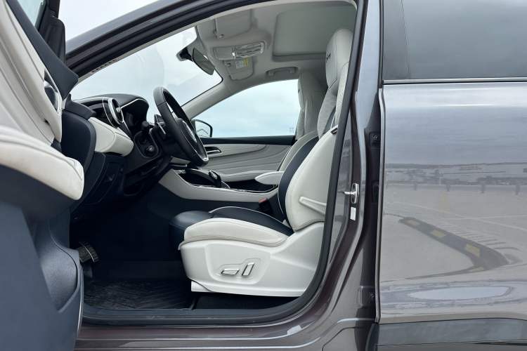 Used MG Pilot 2021 300TGI Automatic Two-Wheel Drive Trophy Deluxe Edition
