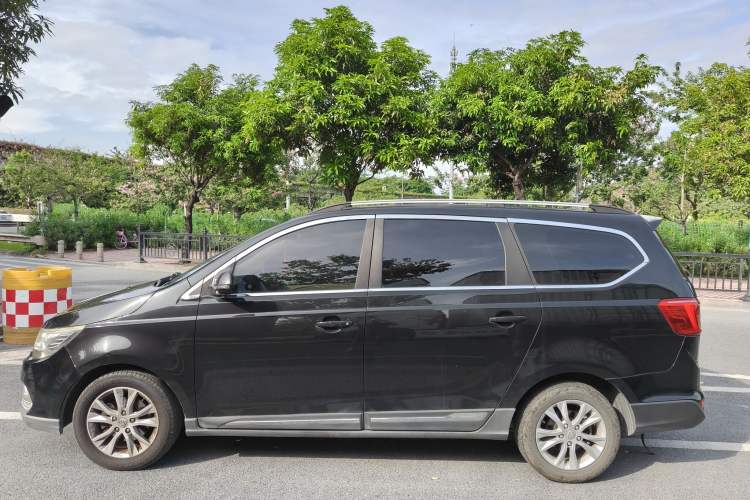 Used Baojun 730 2016 1.5T Manual Standard Version 7 Seats
