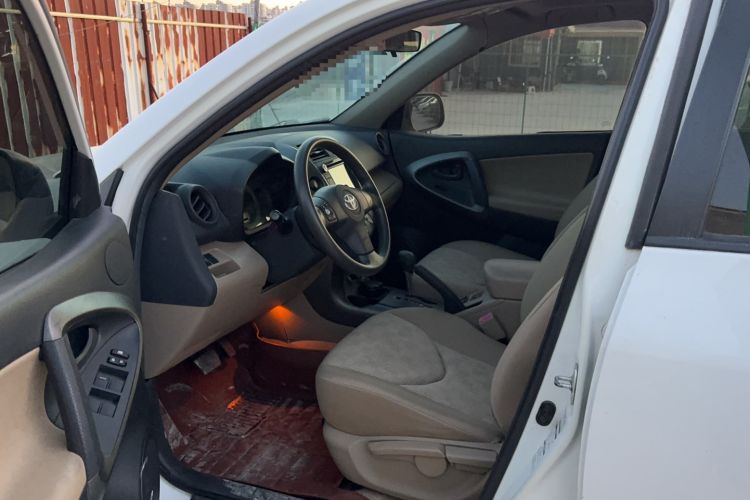 Used Toyota RAV4 2012 Luxurious Edition 2.0L Automatic All-Wheel Drive