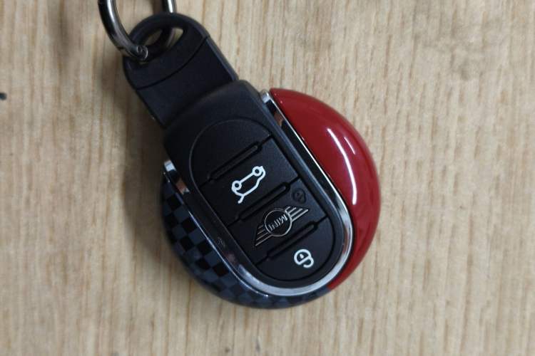 Used MINI Countryman 2018 2.0T COOPER S ALL4 Artist Exterior 8