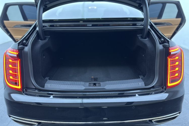 Used Hongqi H9 2020 2.0T Smart Connect Flagship Edition Trunk