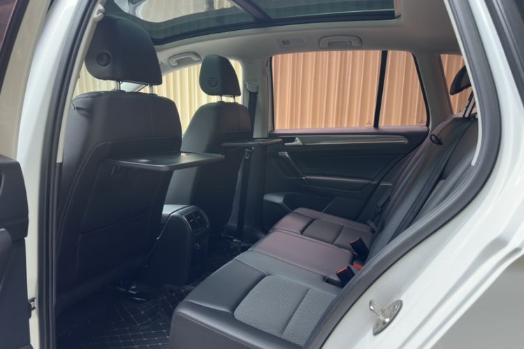 Used Volkswagen Golf Sportsvan 2018 230TSI Automatic Trend Edition
