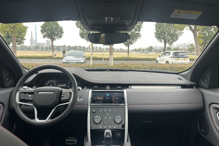 Used Land Rover Discovery Sport 2022 249 PS Metropolitan Edition 5 Seats