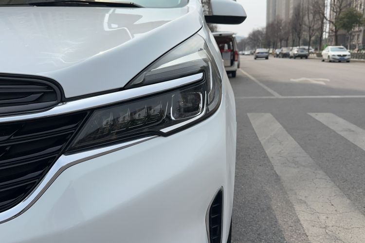 Used Buick GL8 2021 Land Cruiser Executive Class 652T Comfort Model