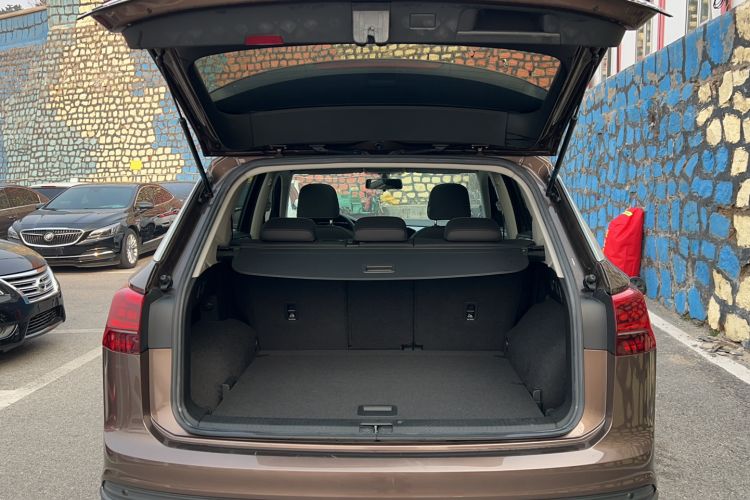 Used Volkswagen Tayron 2019 330TSI Two-Wheel Drive Luxury Model China VI Standard