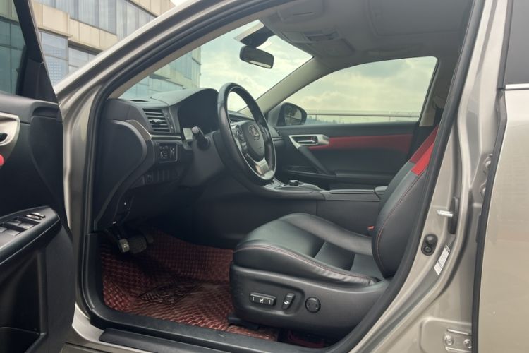 Used Lexus CT 2017 CT200h Comfort Edition Monochrome China VI