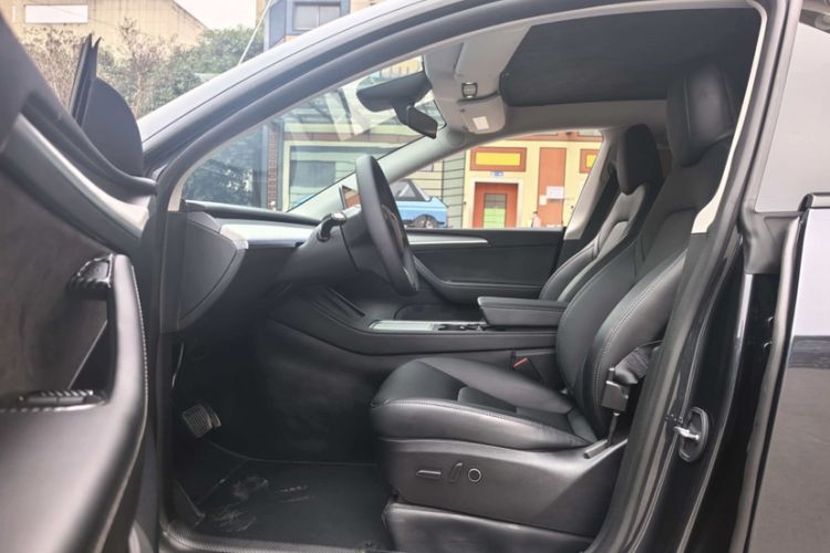 Used Tesla Model Y 2024 Rear-Wheel-Drive Version
