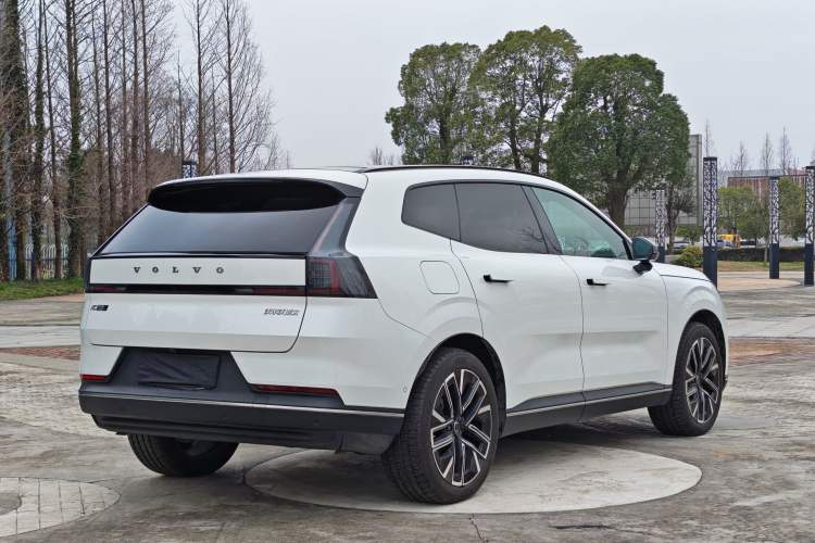 Used Volvo Volvo XC70 Plug-in Hybrid 2026 Model Four-Wheel Drive Long-Range Plus
