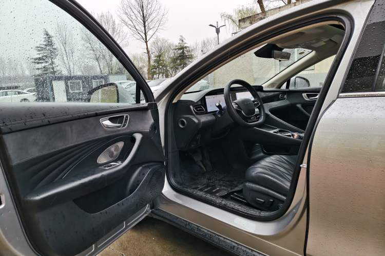 Used Roewe D7 2023 DMH 125km Flagship Edition