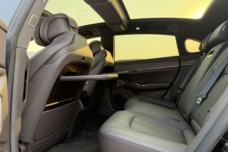 Used Denza Z9 2024 1100 km Four-Wheel Drive Pro Version