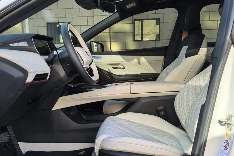 Used Deepal SL03 2024 135Plus Glory Edition Interior 6