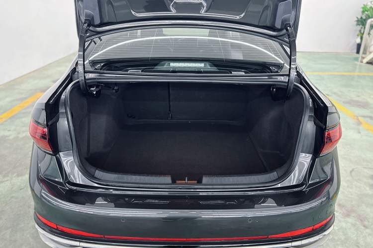 Used Volkswagen Sagitar 2023 300TSI DSG Excellence Edition
