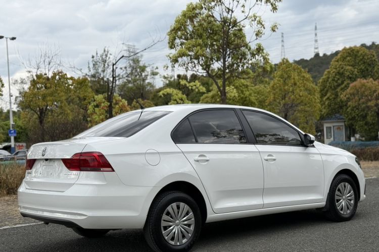 Used Volkswagen Santana 2018 1.5L Automatic Fashion Edition Exterior 6