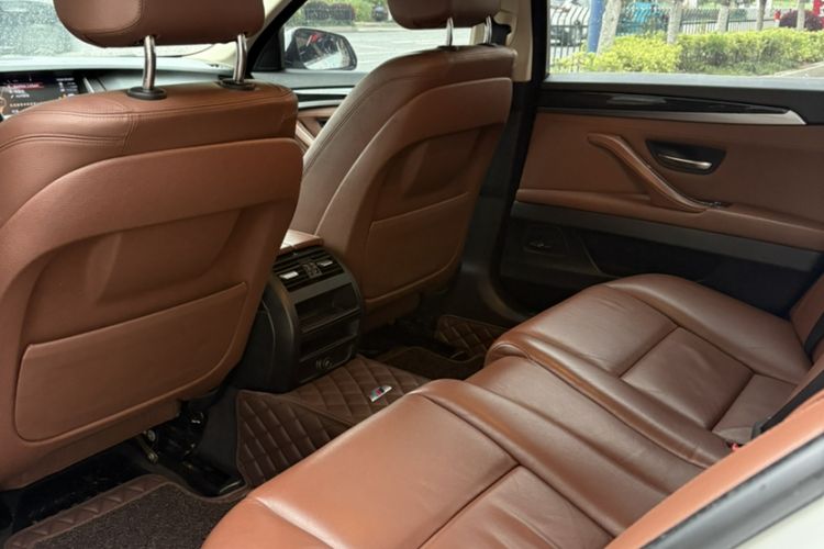 Used BMW 5 Series 2014 520Li Elegant Model
