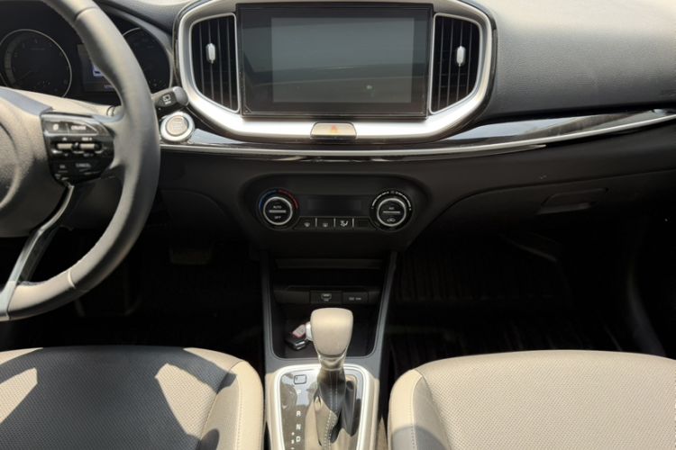 Used Kia kx1 Stonic 2026 Model 1.4L Sunroof Edition
