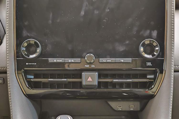 Used Toyota Alphard 2024 Dual-Engine 2.5L Prestige Edition
