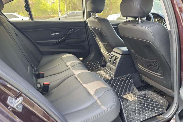 Used BMW 3 Series 2017 320Li Fashion Model Interior 11