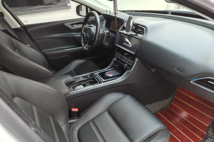 Used Jaguar XEL 2019 2.0T 200 PS Deluxe Edition