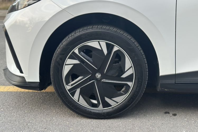 Used MG 4 EV 2023 415 km Range Sea-Faring Champion Edition