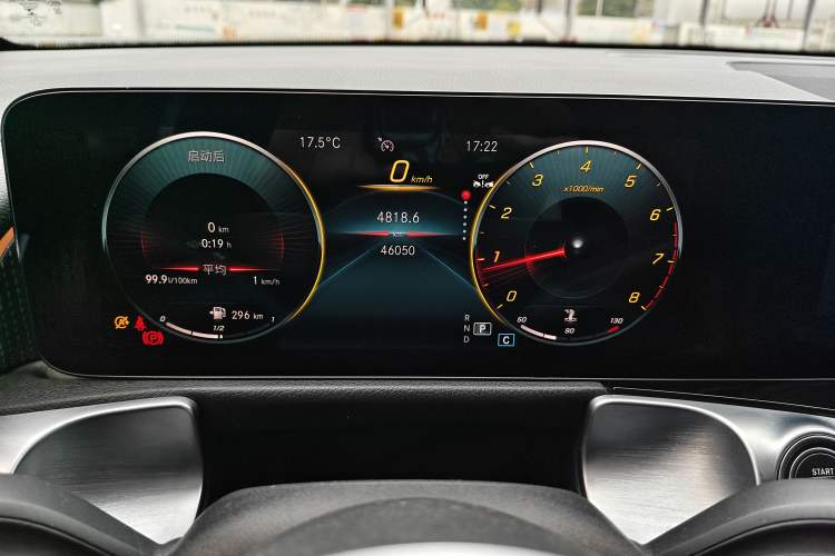 Used Mercedes-Benz GLB 2022 Refresh GLB 200 Dynamic Edition Odometer Close Up