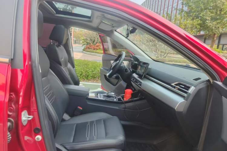 Used BYD Qin New Energy 2019 High-Range Luxury Model Interior 1