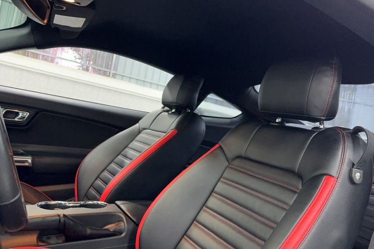 Used Ford Mustang 2015 2.3T Automatic U.S.-Spec Version