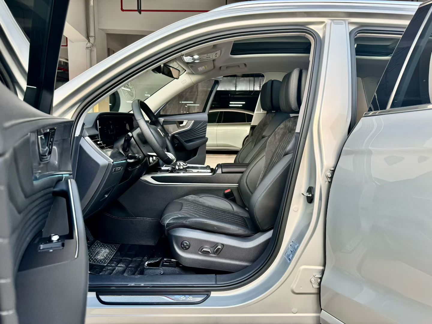 Hongqi HS5 2023 2.0T Four-Wheel Drive Flagship Pro Edition - Chinese Trim Xiang — снимка 14