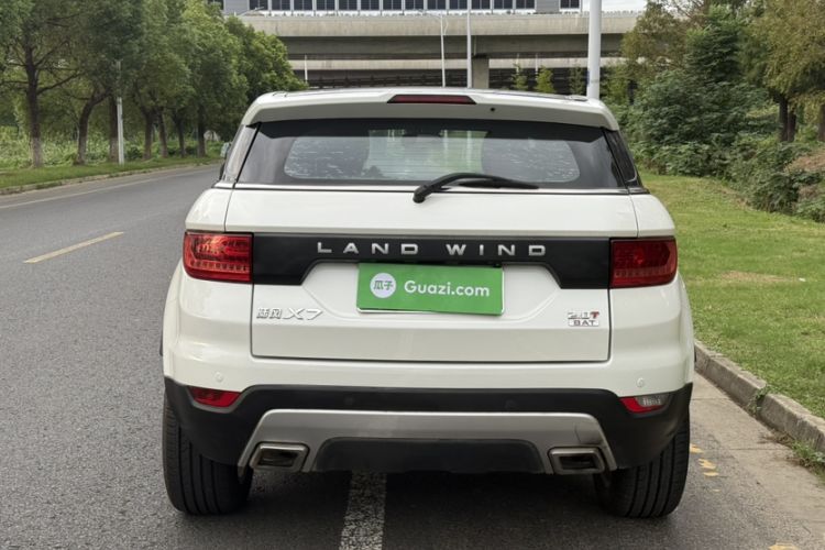 Used Land X7 2015 2.0T Panoramic Prestige Edition
