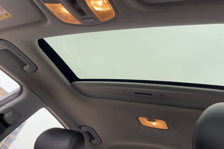 Used Hyundai Elantra (6th Generation / Lingdong) 2016 1.6L Automatic ZhiXuan – Elite Version Headliner