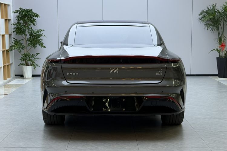 Used IM L7 2022 Dynamic Model
