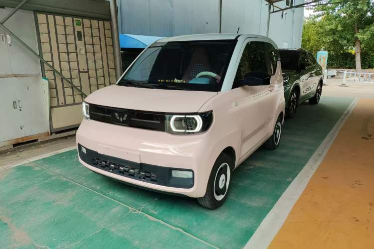 Used Wuling Hongguang MINIEV 2022 Macaron Premium Model – Lithium Iron Phosphate