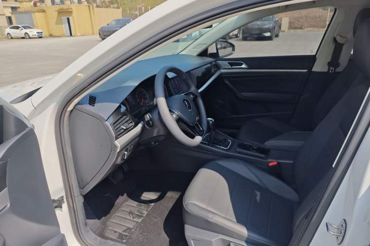 Used Volkswagen Lavida 2021 1.5L Automatic Comfort Edition
